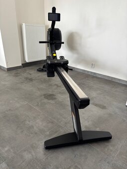 Technogym Skillrow – profesionální veslovací trenažér 🟩 - 6