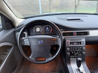 Volvo XC 70 4x4  D5 136 kw - 6