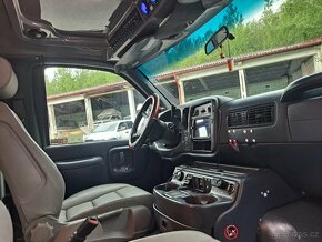 Chevrolet Express 2500 - 6