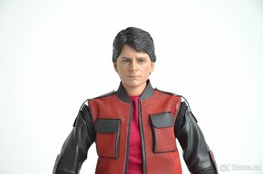 Hot Toys Back To The Future II Marty McFly MMS 379 - 6