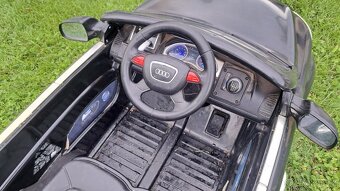 Dětské elektrické autíčko Audi - 6