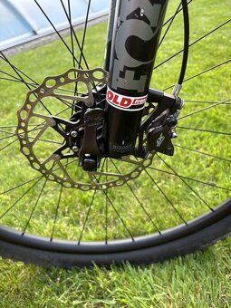 Kross Earth 4.0 vel. M - 6