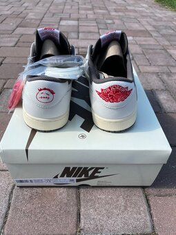 Air Jordan 1 Low Travis Scott Reverse Mocha - 6