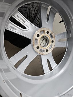 Orig. Volvo XC40 Zimní Pirelli 235/55/18 - top - 6
