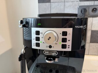 Prodám automatický kávovar De’Longhi Magnifica S - 6