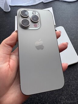 iPhone 15 pro + AirPods - 6