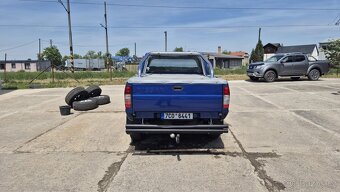 Nissan Navara 2.4 TD - 6