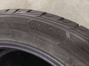225/50 R19 100V Goodyear Performance zimní 4ks - 6