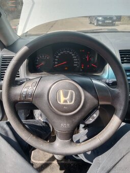 Prodám Honda Accord Tourer 2,0i,114kw,r.v.2006 - 6