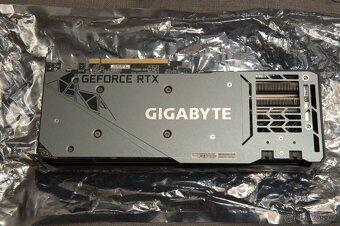 GIGABYTE GeForce RTX 3070 Gaming OC 8G GDDR6 - 6
