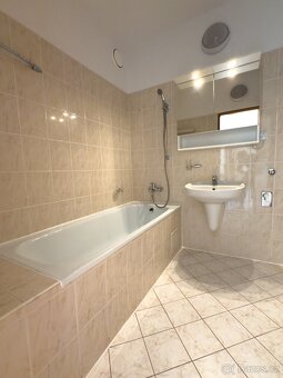 Kompletně vybavený byt 2+1 (46,5 m²) po část. rekonstrukci - 6