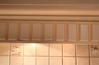 Krémová kuchyně se zánovními spotřebiči,5801 - 6