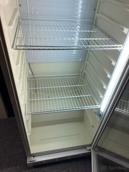 PROSKLENÁ LEDNICE HSC 360 GASTRO,CHLADNIČKA - 6