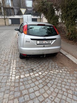 Ford Focus 1.4 benzín - 6