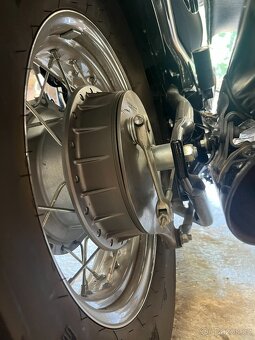 Suzuki C800 Intruder - 6