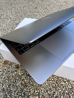 MacBook Pro 13, touch BAR, 500GB SSD - 6