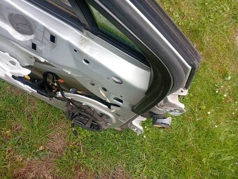 CITROEN C5 3, LEVÉ DVEŘE, L.P. A L.Z. STŘÍBRNÉ KOD BARVY EZ - 6