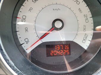 308 SW 1,6 e-hdi koupené v ČR jako nové - 6