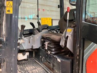 Minibagr Kubota KX027-4 - 6