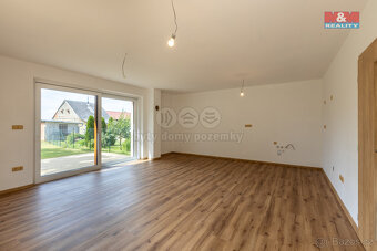 Prodej rodinného domu 147 m², pozemek 1973 m², Petrovice I - 6