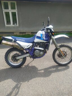 Suzuki DR - 6