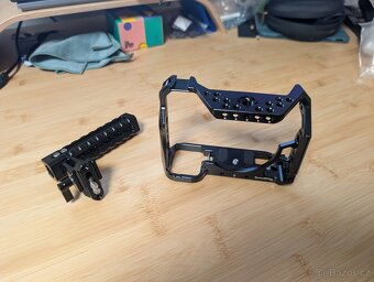 Sony A7 III včetně příslušenství - 6