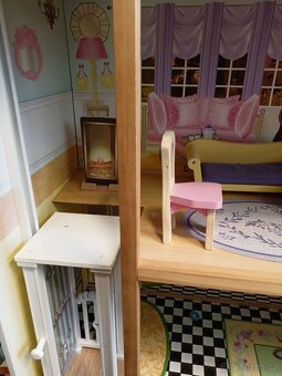 Domeček pro panenky Kidkraft Kaylee s výtahem - 6