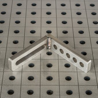 NOVÝ SVAŘOVACÍ / ZÁMEČNICKÝ STŮL - 6