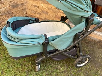 Thule Sleek - 6