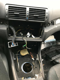 BMW 3 E46 COMPACT 2002 - díly - 6