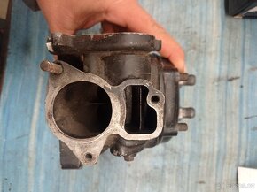 Válec a hlava motokros Honda - 6