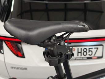 Nosič na tažné na 2 elektrokola s led dynamickými světly - 6