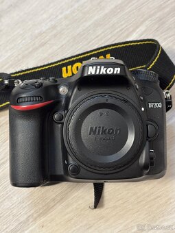 Nikon D7200 top - 6