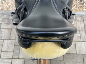 DREZURNI SEDLO PRESTIGE LUCKY DRESSAGE POSEDLI 16,5 KOMORA 3 - 6