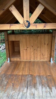 Bouda s terasou pro psa - 6