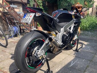 Aprilia RSV4 - 6