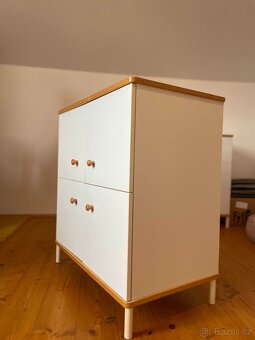 1 x šatní skříň + 3 x skříňka do dětského pokoje - 6