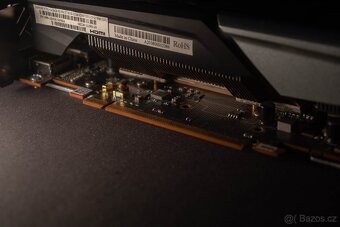 AMD RX 5700 XT Sapphire Edition - 6