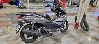 Skútr Honda 125PCX - 6