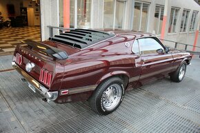 Ford Mustang Mach 1 - 6