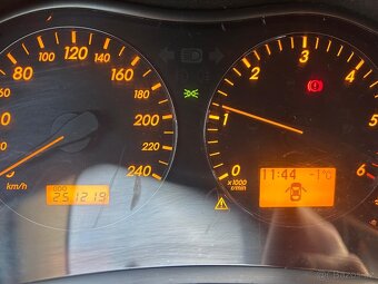 COMBI TOYOTA AVENSIS 2.2 D r.2008, 110kW - 6