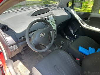 Toyota Yaris 1.0 51kw,2008--3 dvéř---náhradní díly - 6