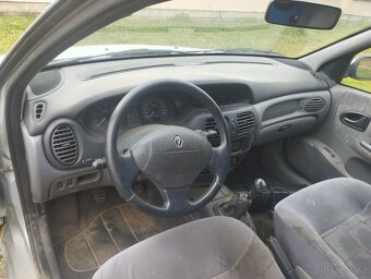 Megane I 1.6i - 6