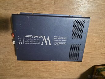 Měnič s čistě sinusovým proudem 2200 W 12 V s proudovým chrá - 6