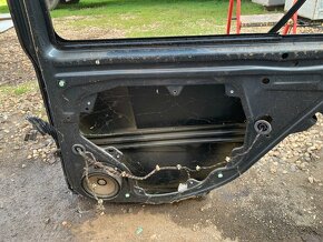 Dveře octavia 2 3x pravé zadní,1x levé zadní,1x levé přední - 6