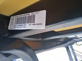 PRODÁM TROJSEDAČKU S INTEGROVANÝMI PÁSY RENAULT MASTER 2019 - 6