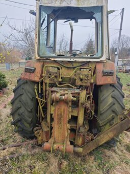 Traktorbagr Bělorus - 6