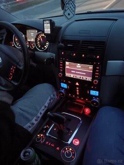 VW Touareg 3.0TDI - 6