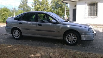 Renault Laguna v6 - 6