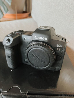Systémový bezzrcadlový fotoaparát Canon EOS R5 s rozlišením - 6